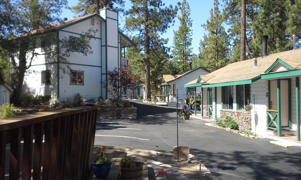 Hillcrest Suites & Cabins Big Bear Lake Exterior photo